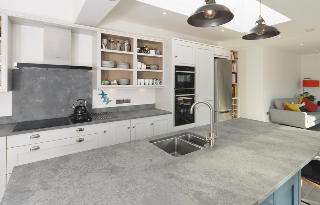 Transform Your Kitchen with Stylish Quartz worktops post thumbnail image