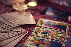 Have a Glimpse of Your Future with Tarot Reading Free post thumbnail image